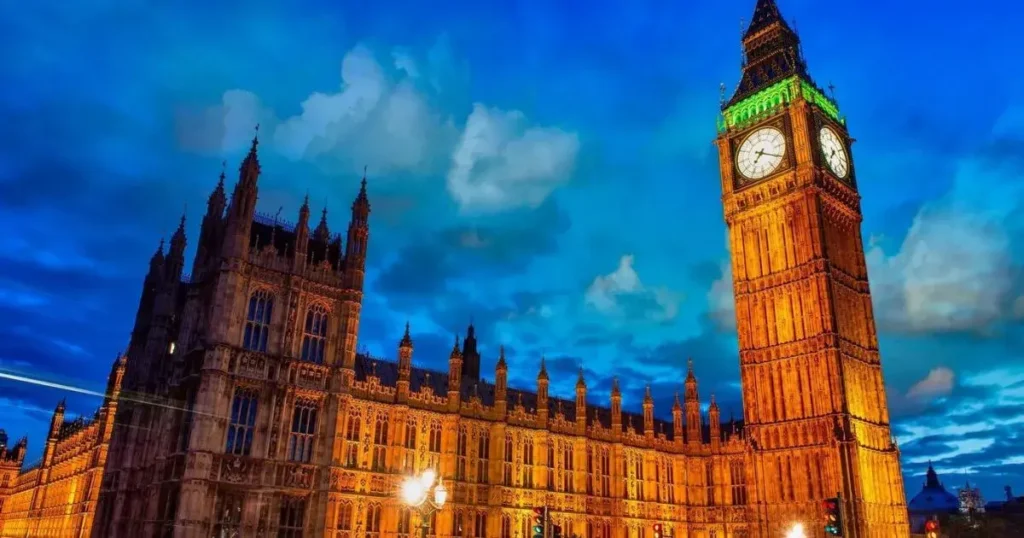 12 Common Things That Are 40 Meters (m) Long/ Big Two-fifths the Height of Big Ben