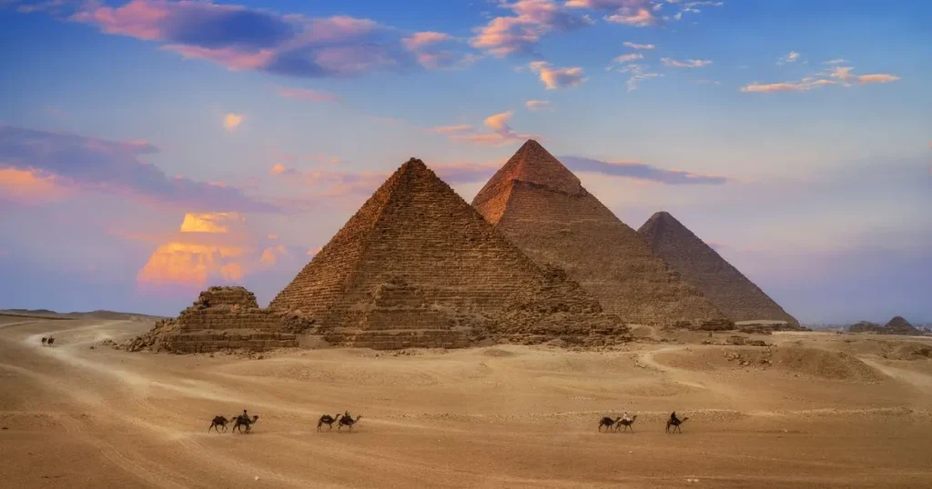 12 Things That Are Approximately 80 Feet Long 1/5 Pyramid of Giza