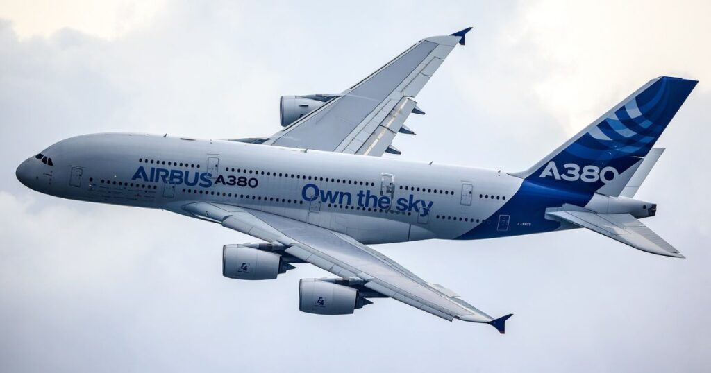 12 Things That Are Approximately 80 Feet Long Airbus A380