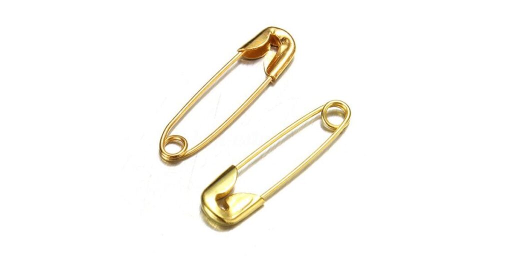 14 Everyday Things That Are 2 Centimeters Long A Small Safety Pin