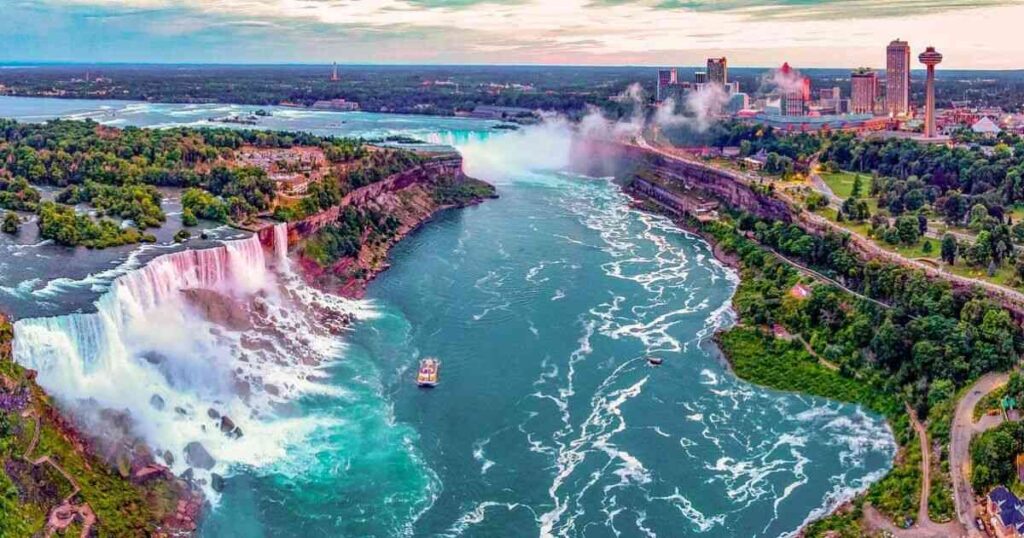 18 Things That Are 300 Feet Long or Big The Height of Niagara Falls