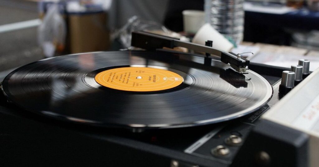 How Long is a Foot? 12 Amazing Objects That Are 1 Feet Long Vinyl Record