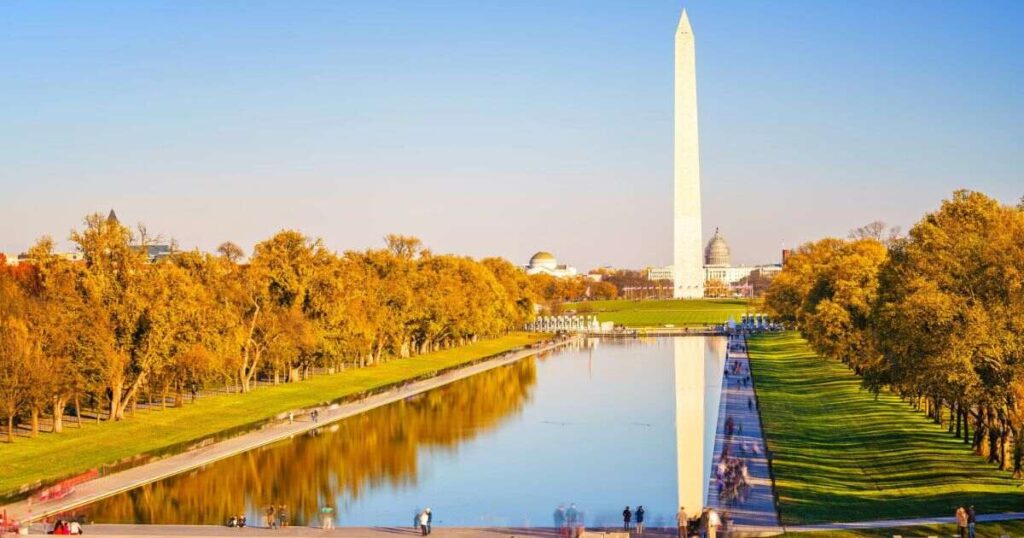 How Long is 10 Miles? 14 Common Comparisons 12 Trips Around the Lincoln Memorial Reflecting Pool