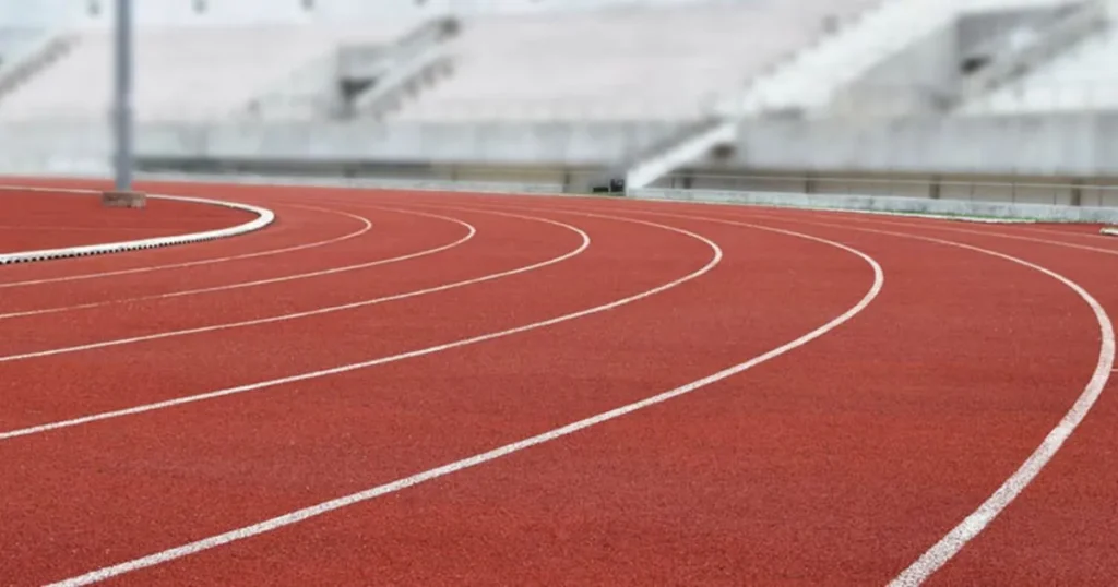 How Long is 10 Miles? 14 Common Comparisons 80 Round Trips on a 100-meter Dash Track