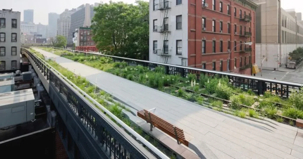 How Long is 100 Kilometers? 15 Common Comparisons 43X The High Line in New York City